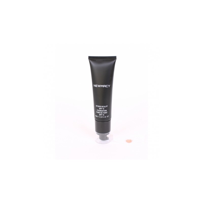 Newmacy studio sculpt fondoten spf 15 NC30