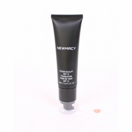 Newmacy studio sculpt fondoten spf 15 NC30