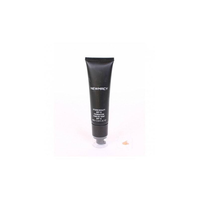 Newmacy studio sculpt fondoten spf 15 NC40