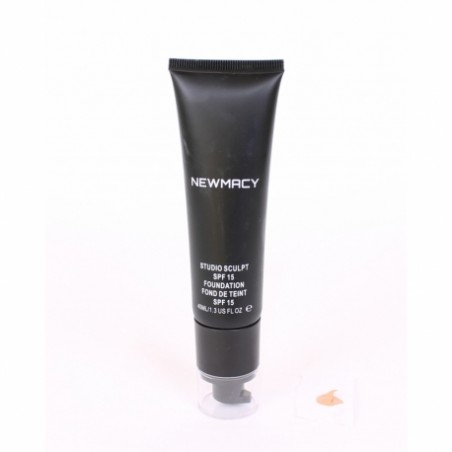 Newmacy studio sculpt fondoten spf 15 NC40